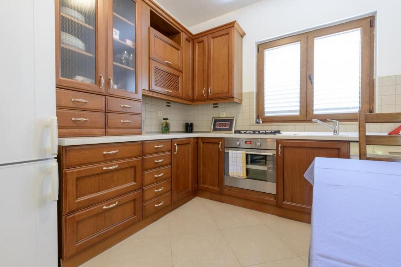 Apartment Petar Vitaljina Bagian luar foto