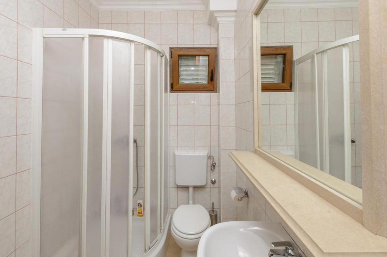 Apartment Petar Vitaljina Bagian luar foto